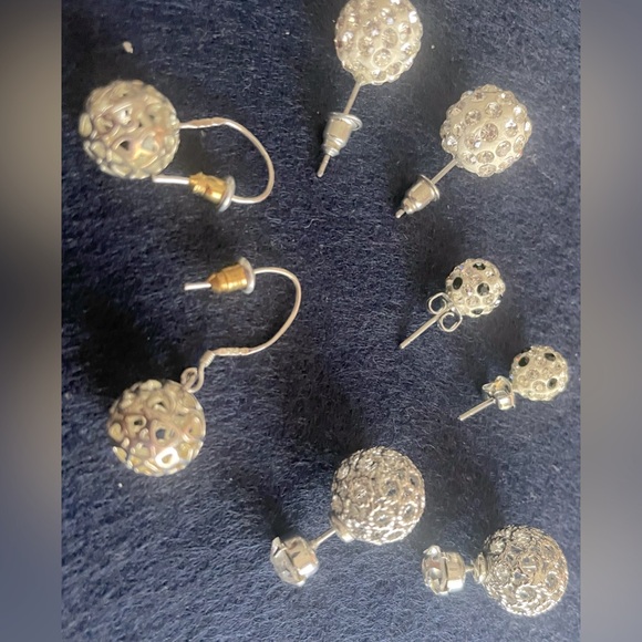 Fashion  Silver classic ball earrings for Women - Picture 1 of 2